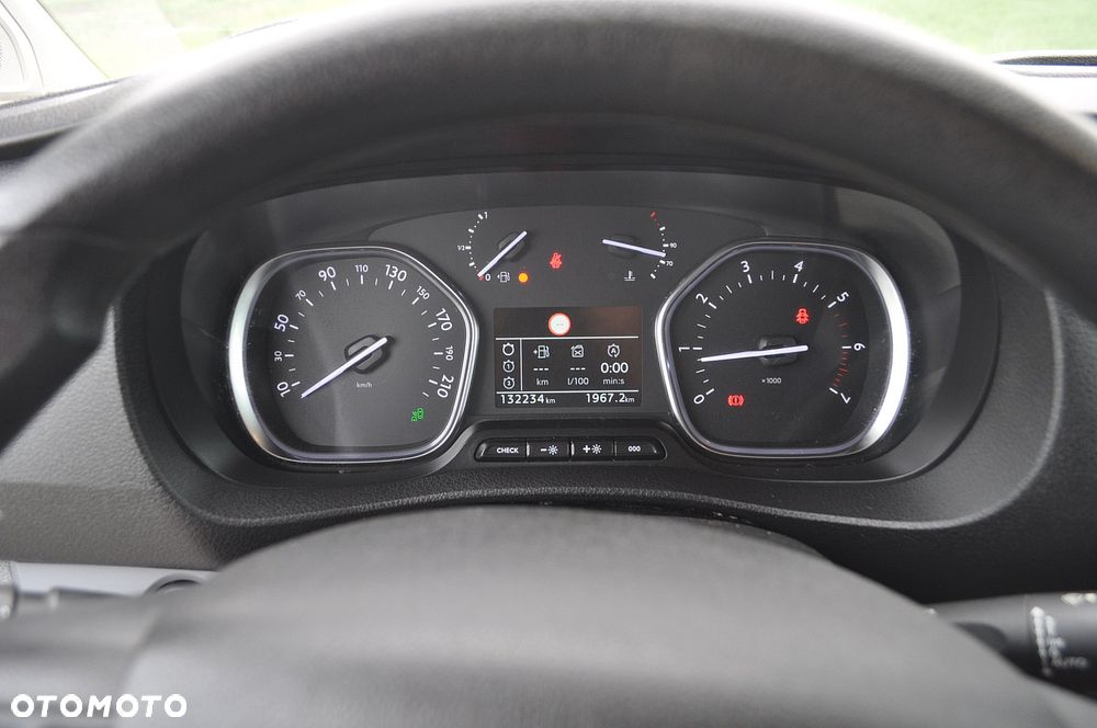 Opel Vivaro - 27