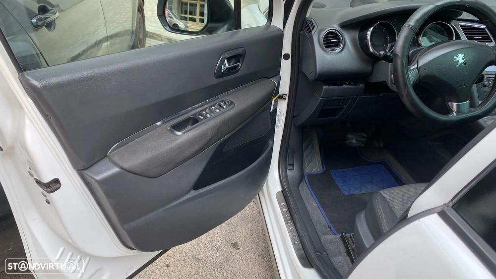 Peugeot 3008 1.6 HDi Executive CMP6 - 6