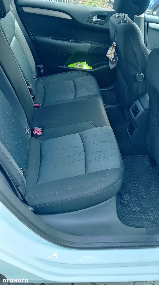 Citroën C4 1.4 VTi Seduction - 17