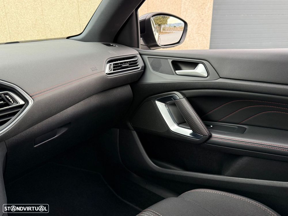 Peugeot 308 1.2 PureTech GT Line - 22