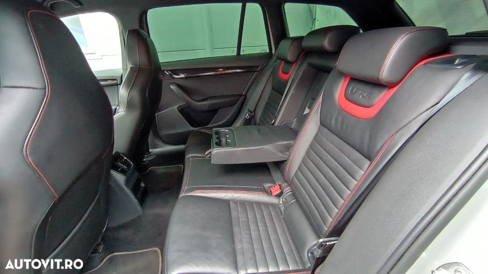 Skoda Octavia 2.0 TDI DSG 4X4 RS - 13