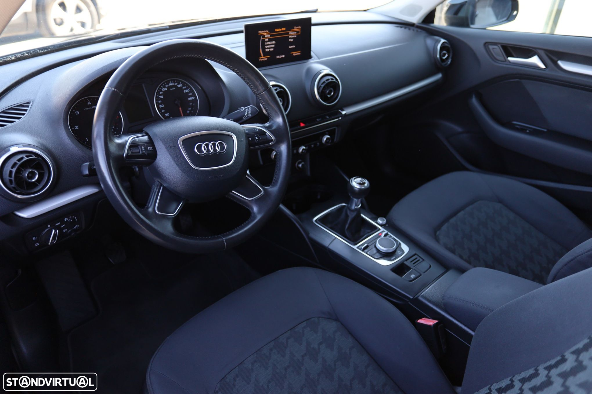 Audi A3 1.6 TDI Attraction Ultra - 7
