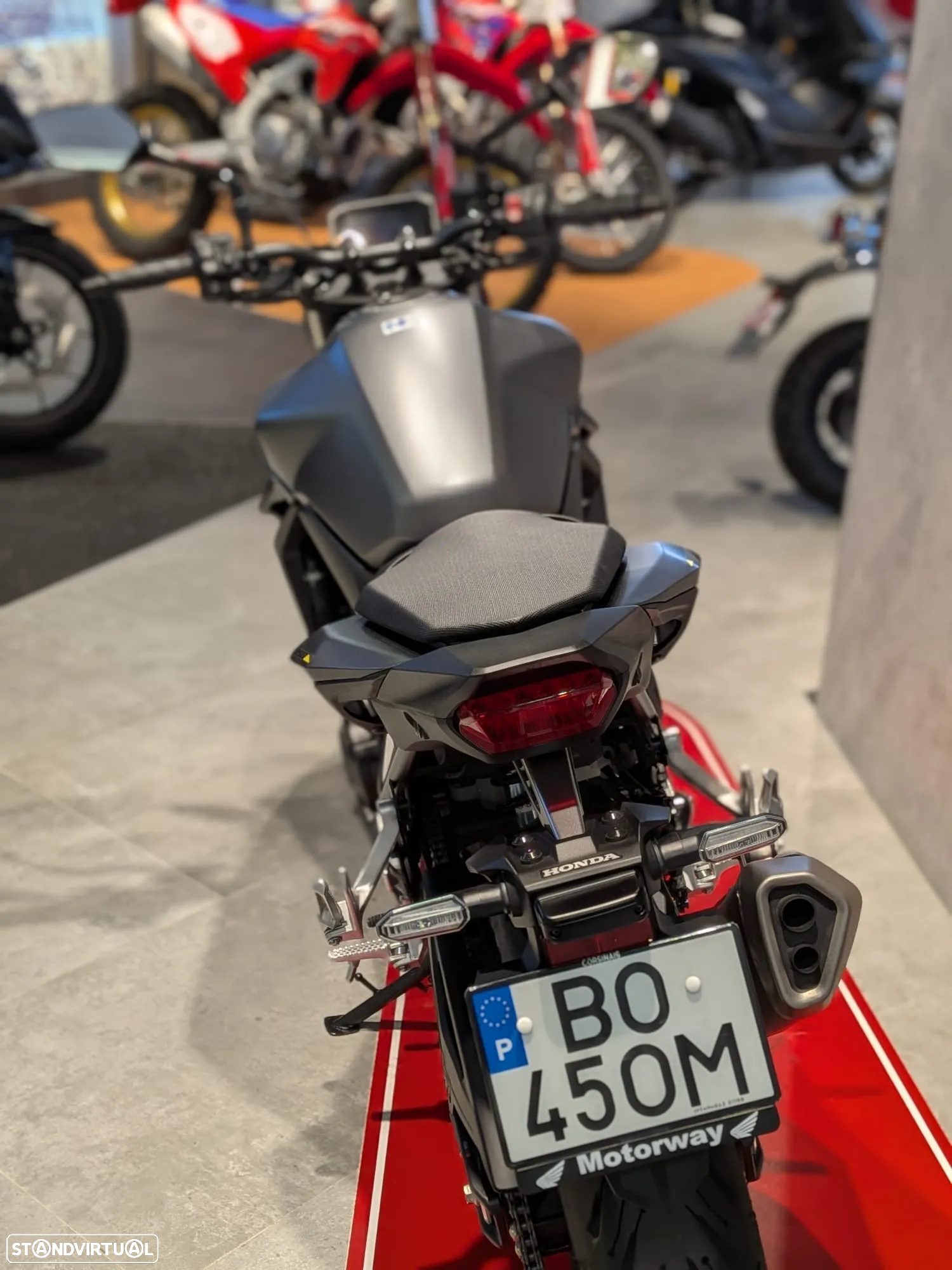 Honda CB HORNET - 3
