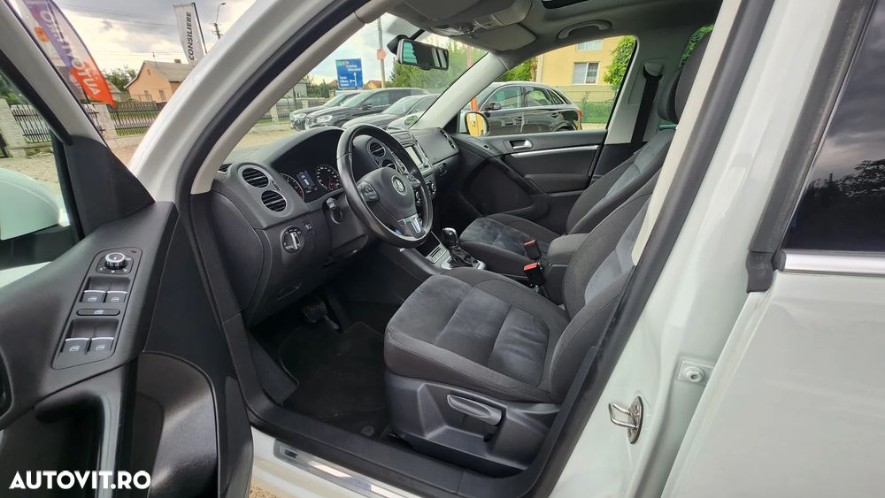 Volkswagen Tiguan 2.0 TDI DPF 4Motion BlueMotion Technology DSG Sport & Style - 13