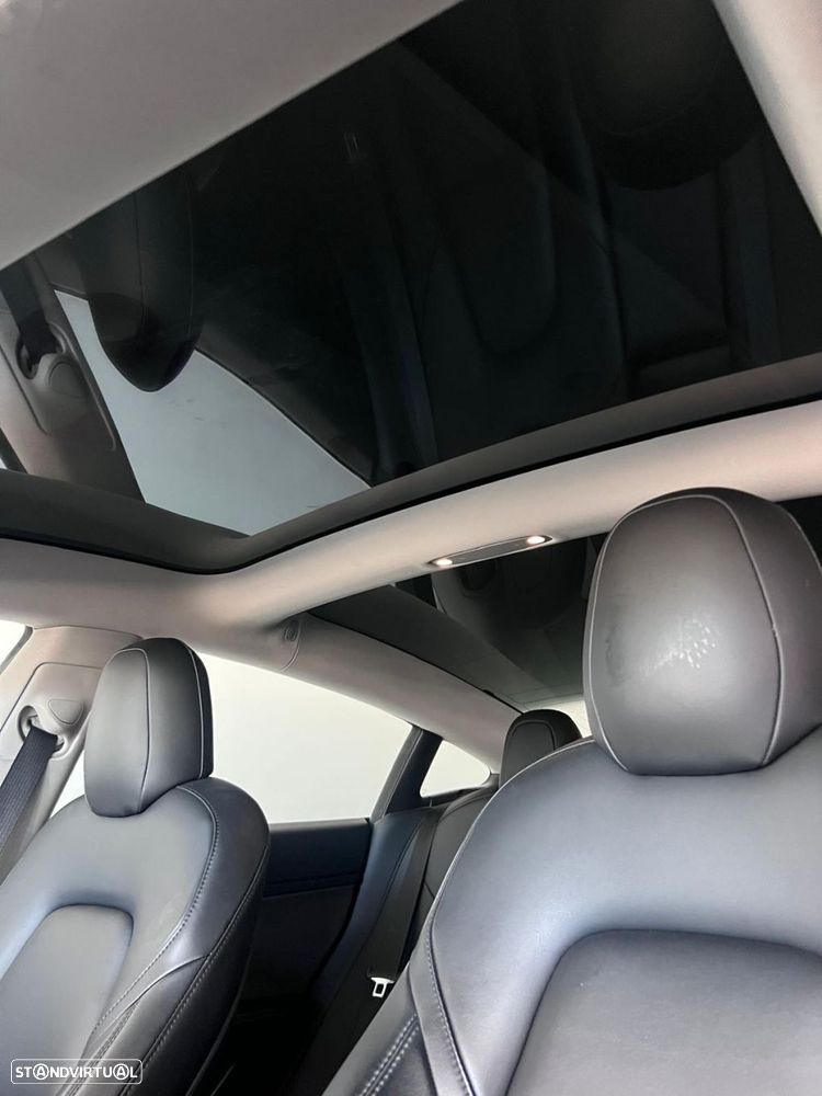 Tesla Model 3 Standard Range Plus RWD - 4