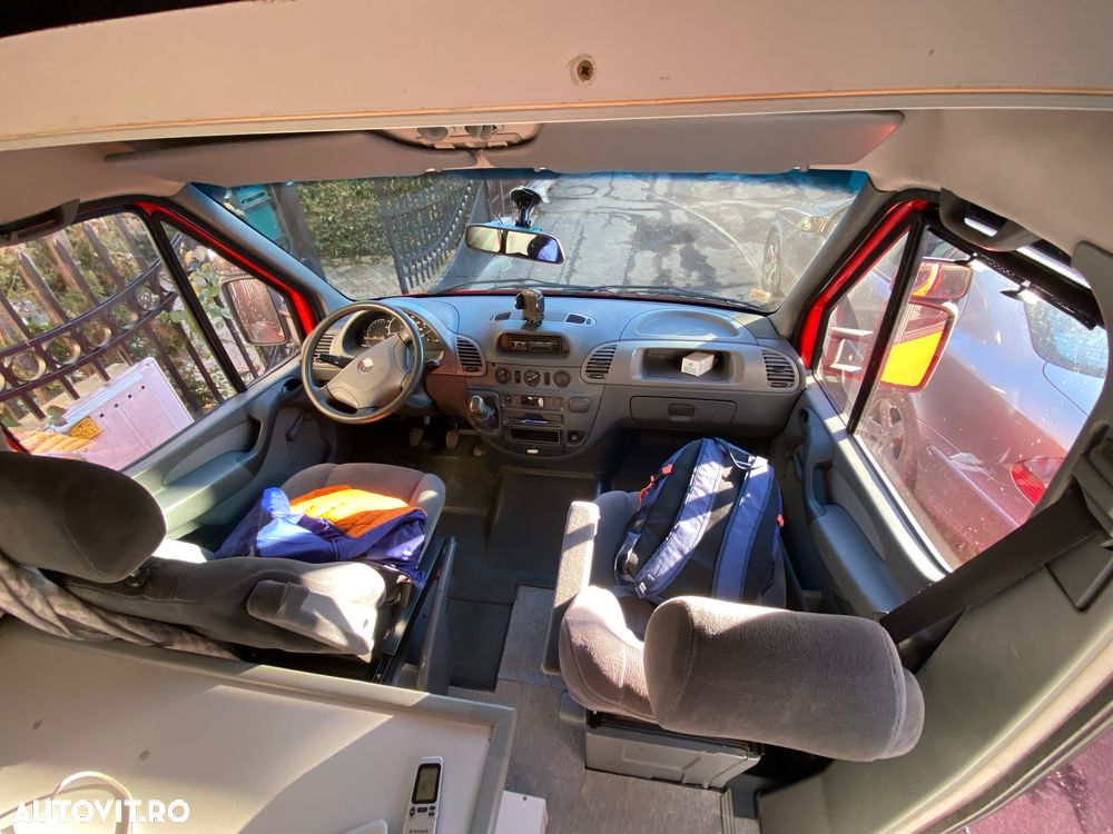 Mercedes-Benz Sprinter - 13