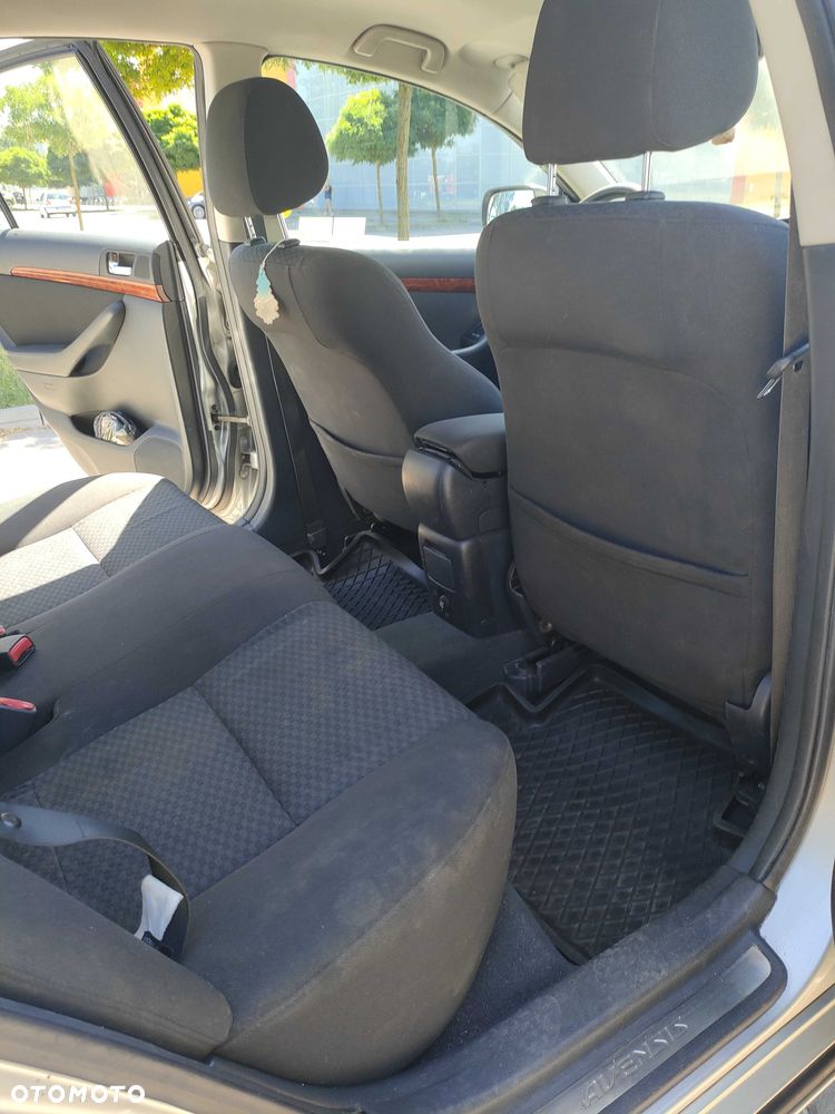 Toyota Avensis - 3