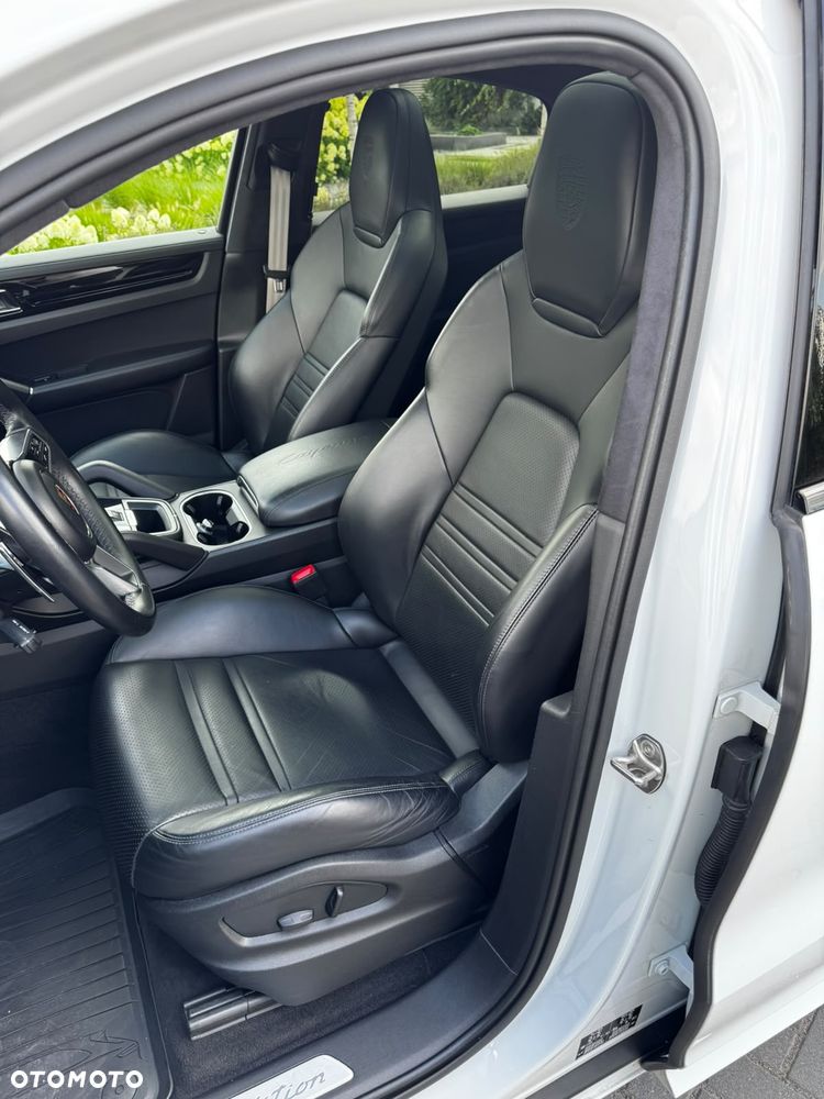 Porsche Cayenne Platinum Edition - 19