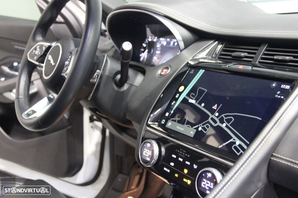 Jaguar E-Pace 1.5 P300e R-Dynamic SE AWD Aut. - 27