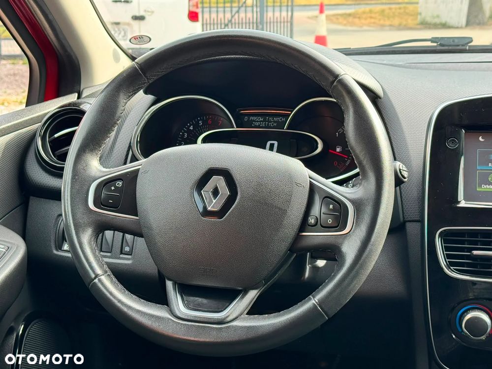 Renault Clio - 19