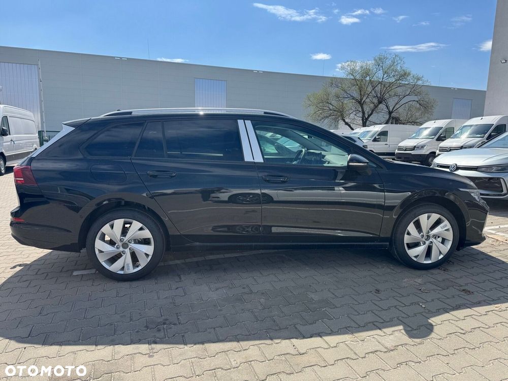 Volkswagen Golf - 6