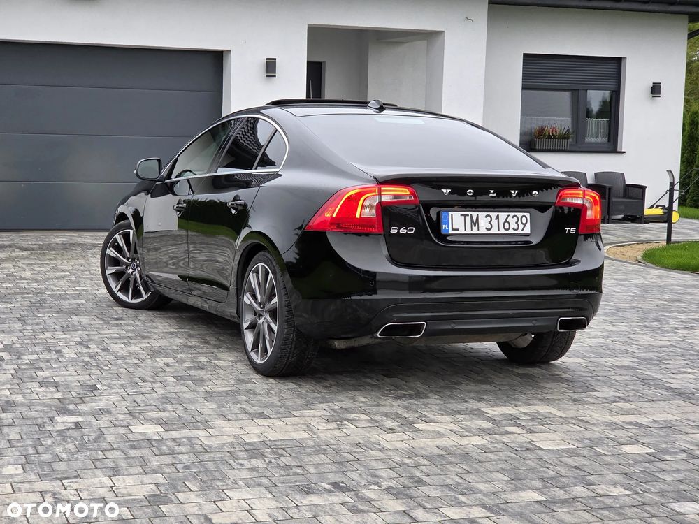 Volvo S60 T5 Drive-E Summum - 3