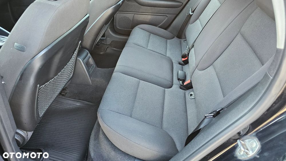 Audi A3 Sportback 1.6 TDI DPF Ambiente S tronic - 9