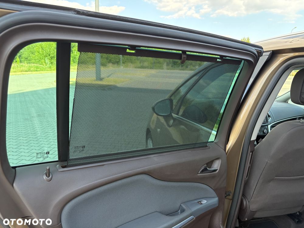 Opel Zafira Tourer 1.4 Turbo Business Edition - 24