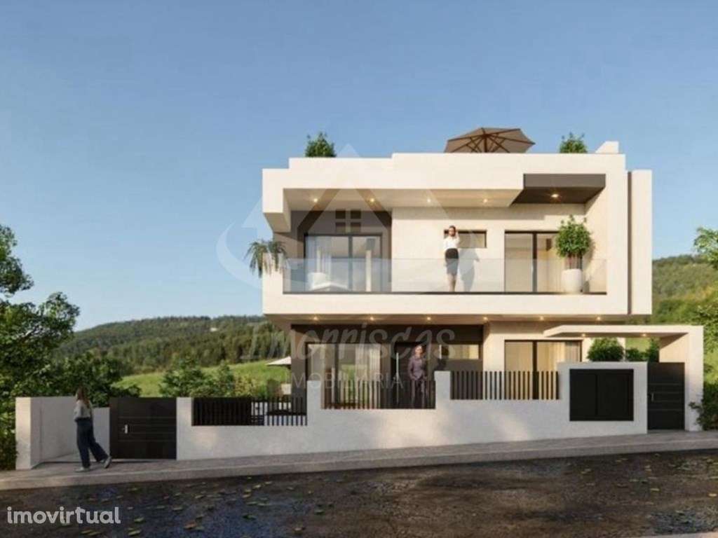 Moradia T5 com piscina no Bairro das 2 Portas, Santa Iria de Azóia - Grande imagem: 4/22