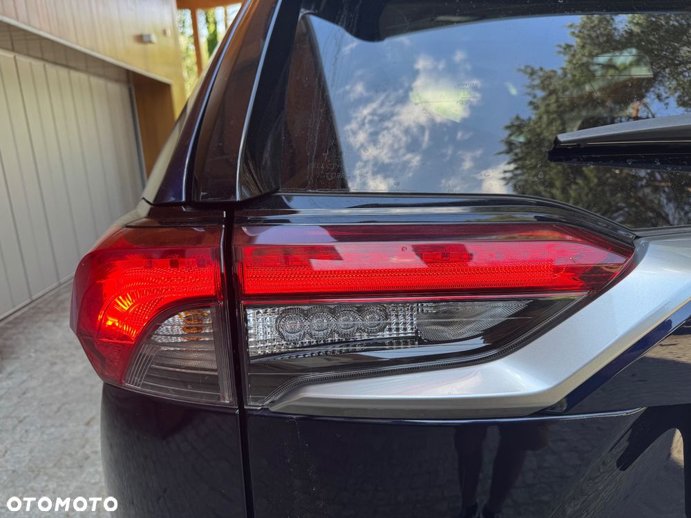 Toyota RAV4 - 5