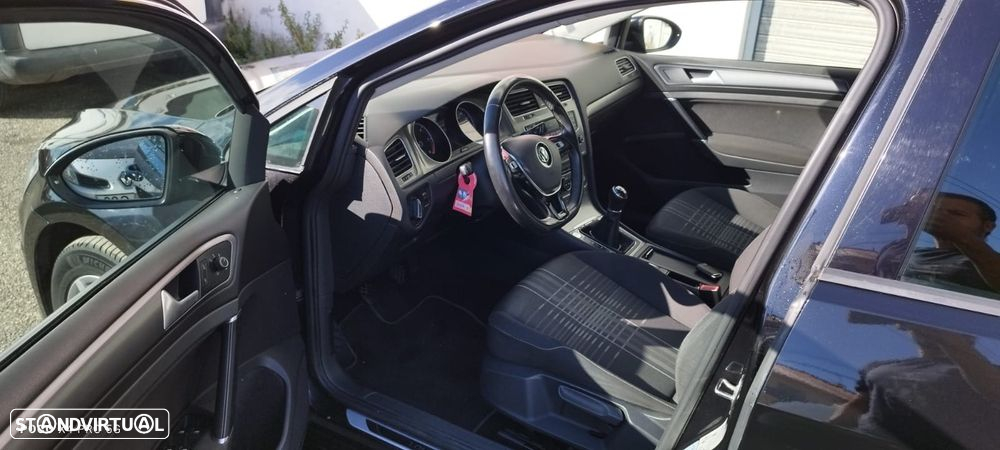 VW Golf 1.6 TDI 4Motion BlueMotion Lounge - 6