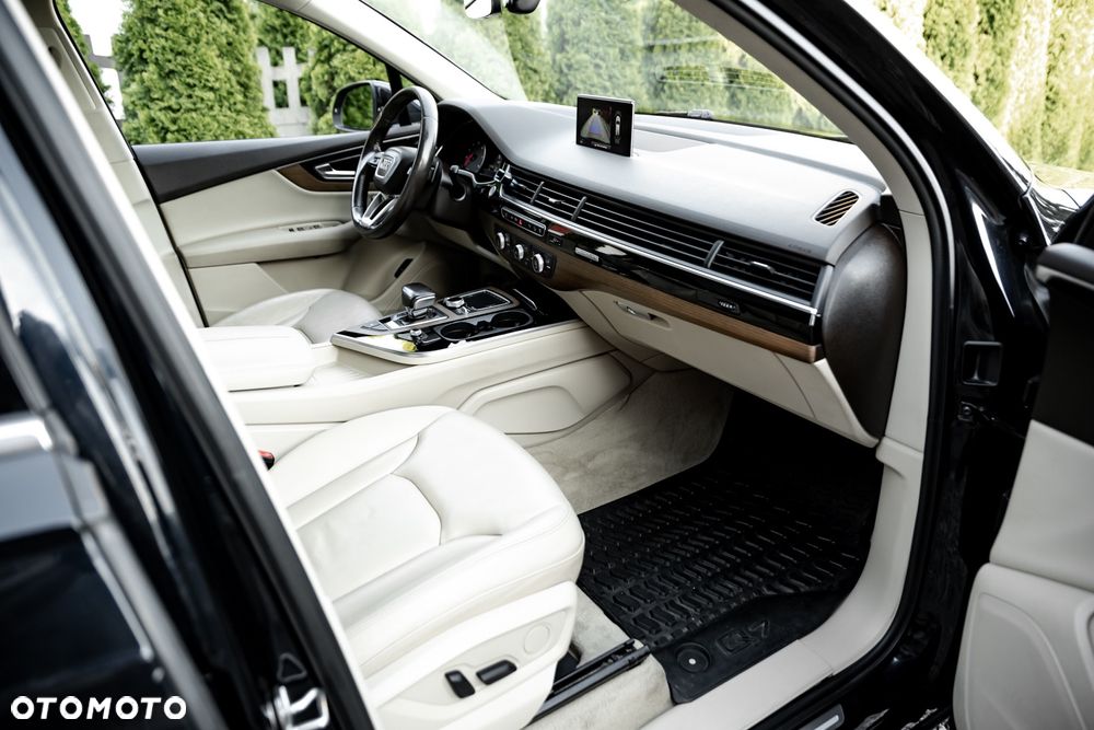 Audi Q7 - 24