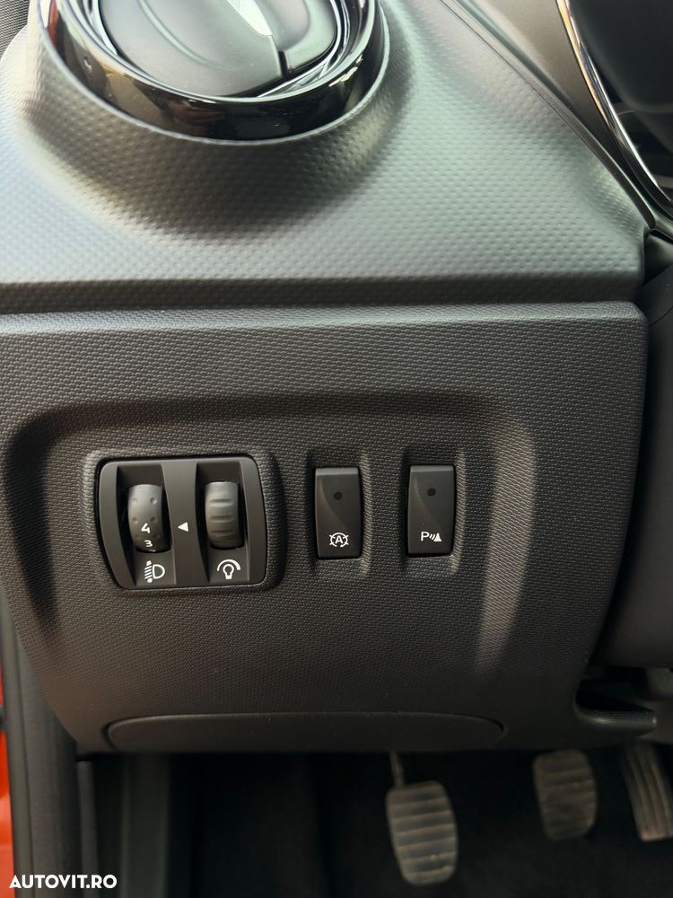RENAULT Captur 2015 — imagine 10