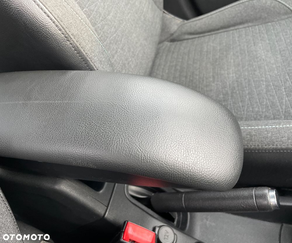 Citroën C3 Pure Tech (VTi) 82 Exclusive - 21