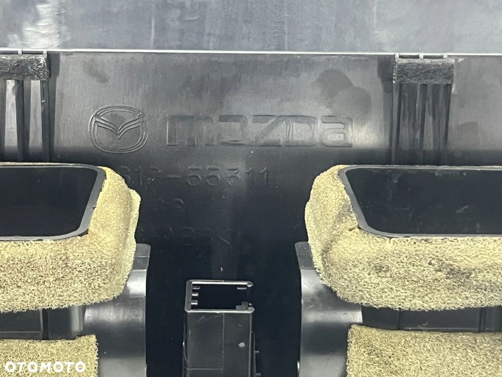 Kratka nawiewu Mazda 6 II GH 07-12r. środkowa nadmuchu wnętrza przycisk świateł awaryjnych gsidgm946 - 9
