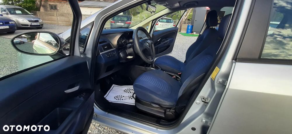 Fiat Grande Punto - 33