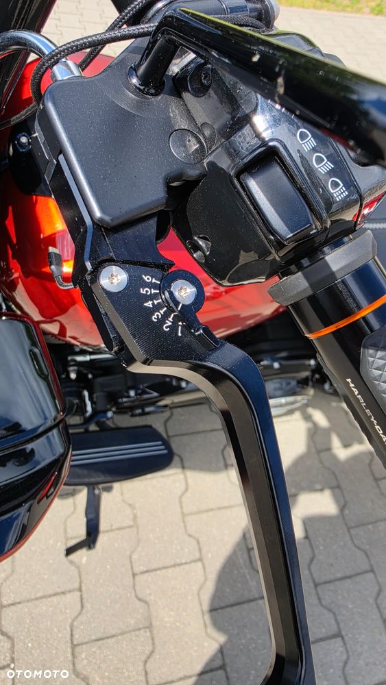 Harley-Davidson Touring Road Glide - 19