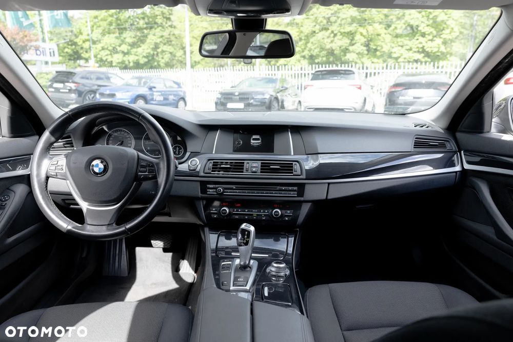 BMW Seria 5 518d - 10