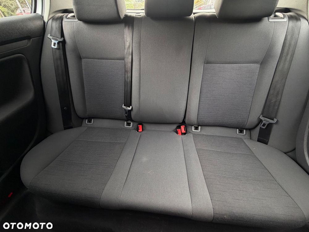 Volkswagen Golf 1.6 United - 17