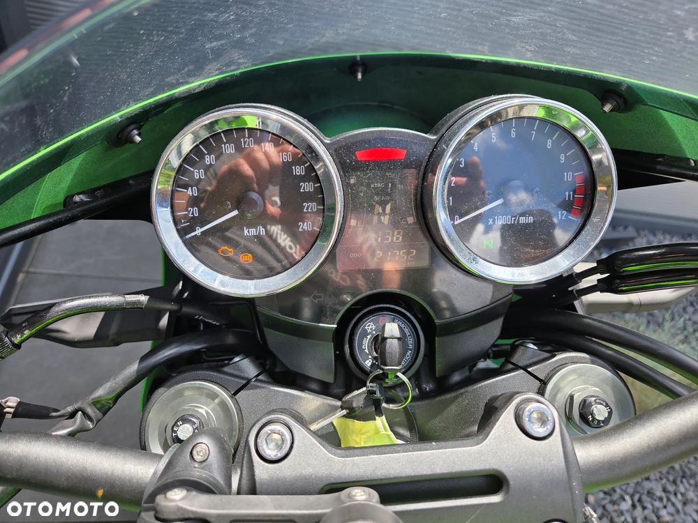 Kawasaki Z 900 RS - 7