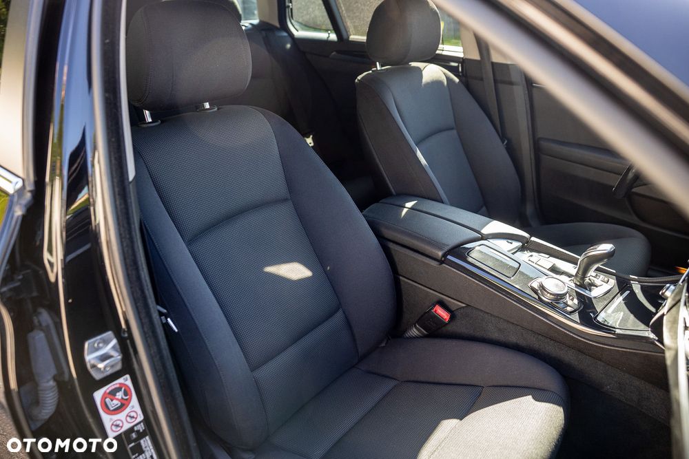 BMW Seria 5 525d - 30
