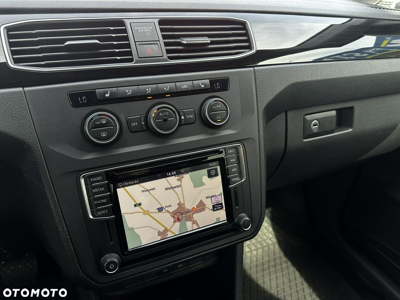 Volkswagen Caddy - 12