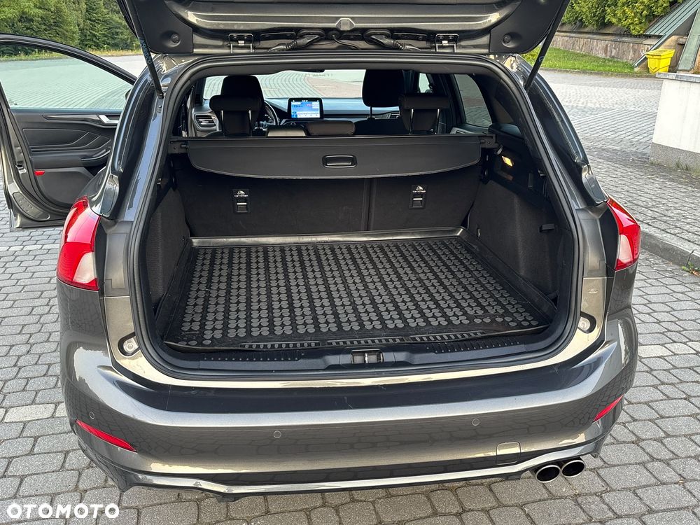 Ford Focus 1.5 EcoBlue Start-Stopp-System ST-LINE - 31