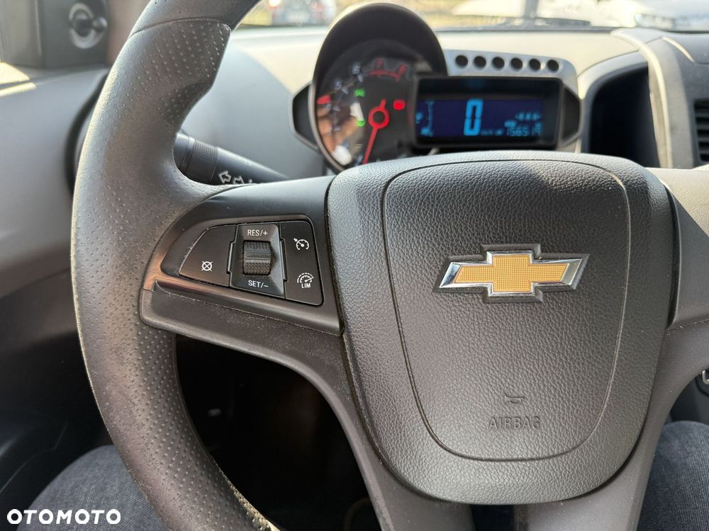 Chevrolet Aveo 1.2 16V Base - 14