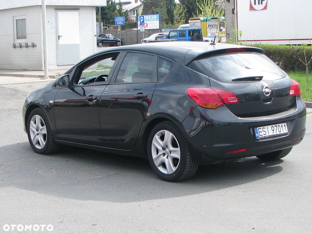 Opel Astra 1.7 CDTI DPF Active - 6