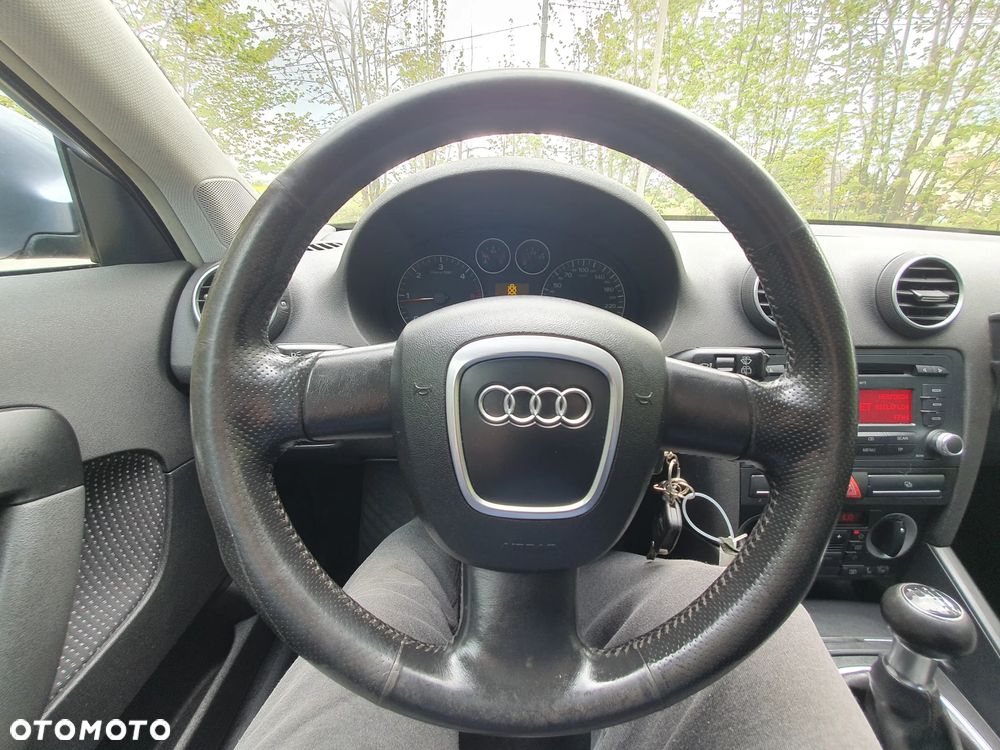 Audi A3 Sportback 2.0 TDI Ambiente - 14