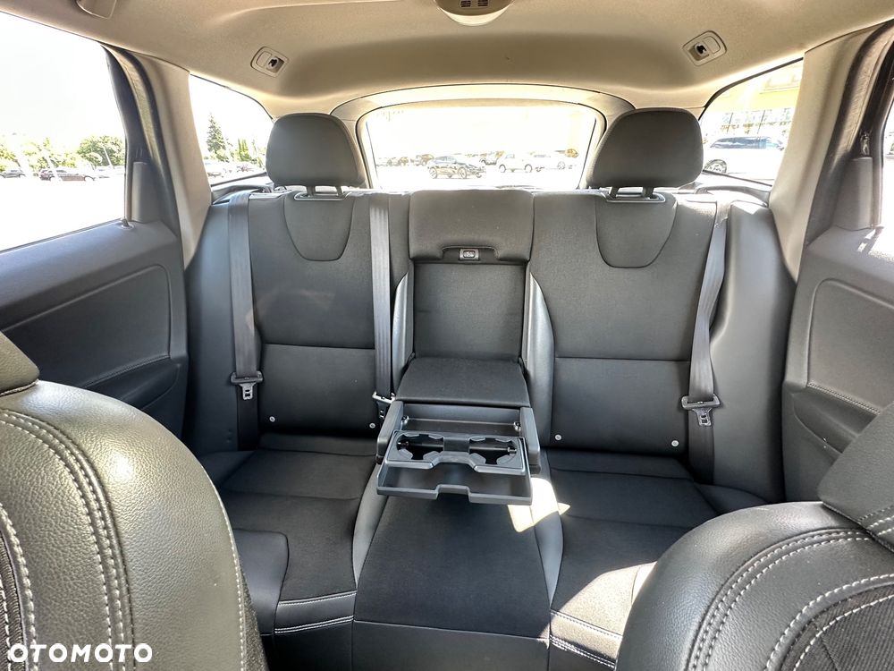 Volvo XC 60 D4 AWD Momentum - 21
