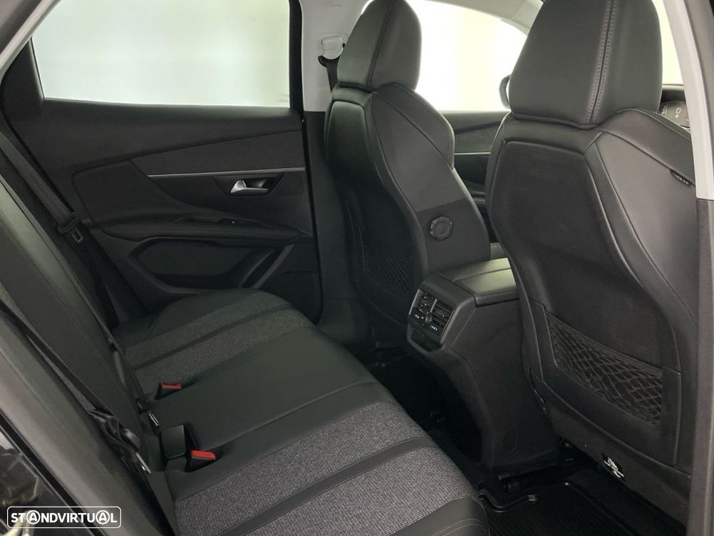 Peugeot 3008 1.5 BlueHDi Allure - 26