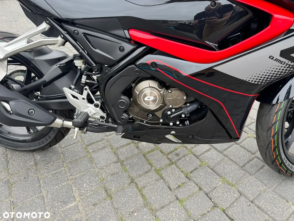 QJMOTOR SRK 125R - 6