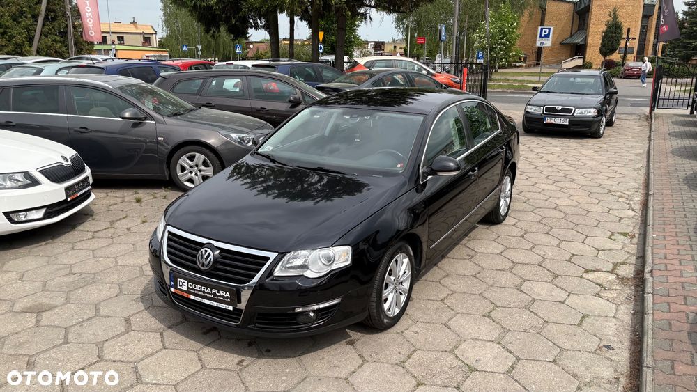 Volkswagen Passat 2.0 TDI Comfortline DSG - 2