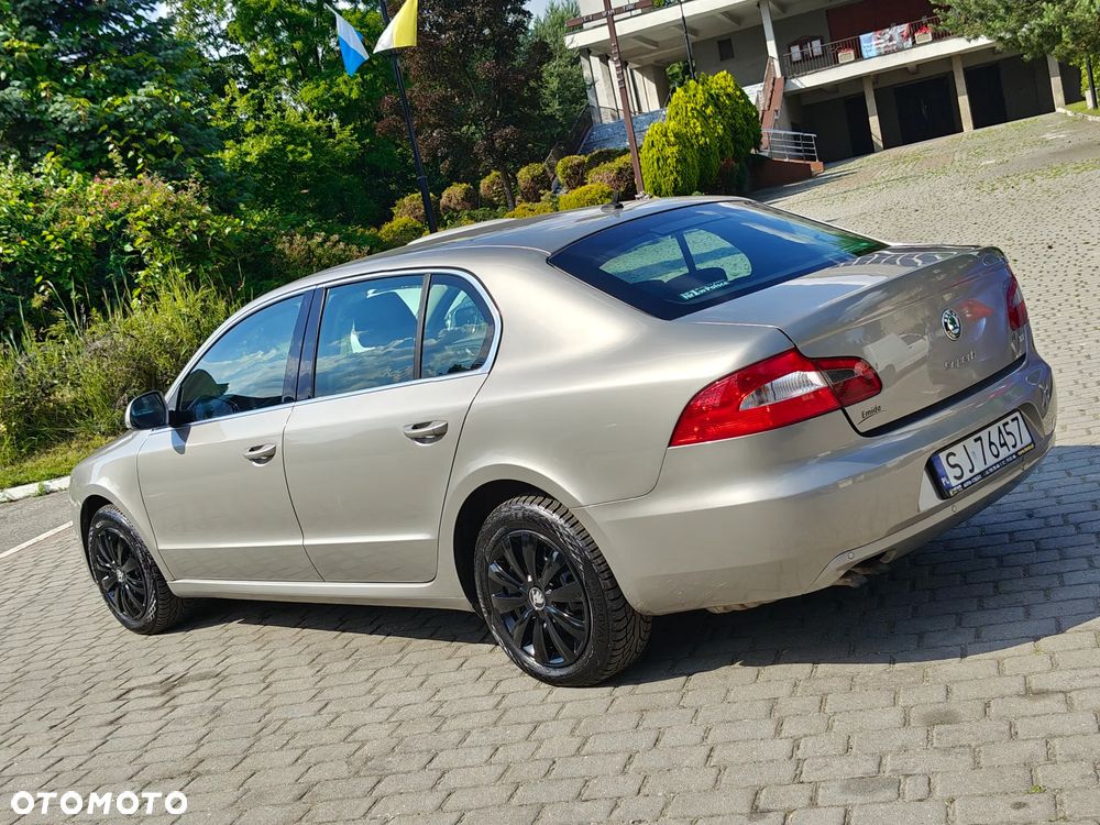 Skoda Superb 1.9 TDI Greenline - 12