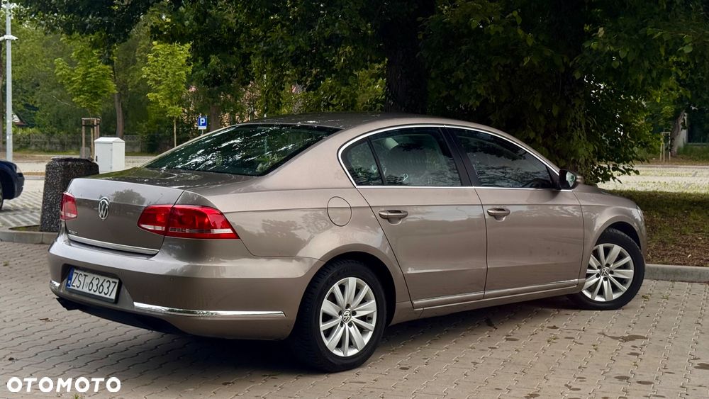 Volkswagen Passat 1.8 TSI Exclusive - 4