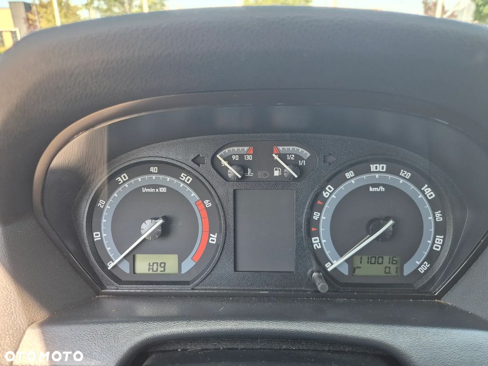 Skoda Fabia - 8