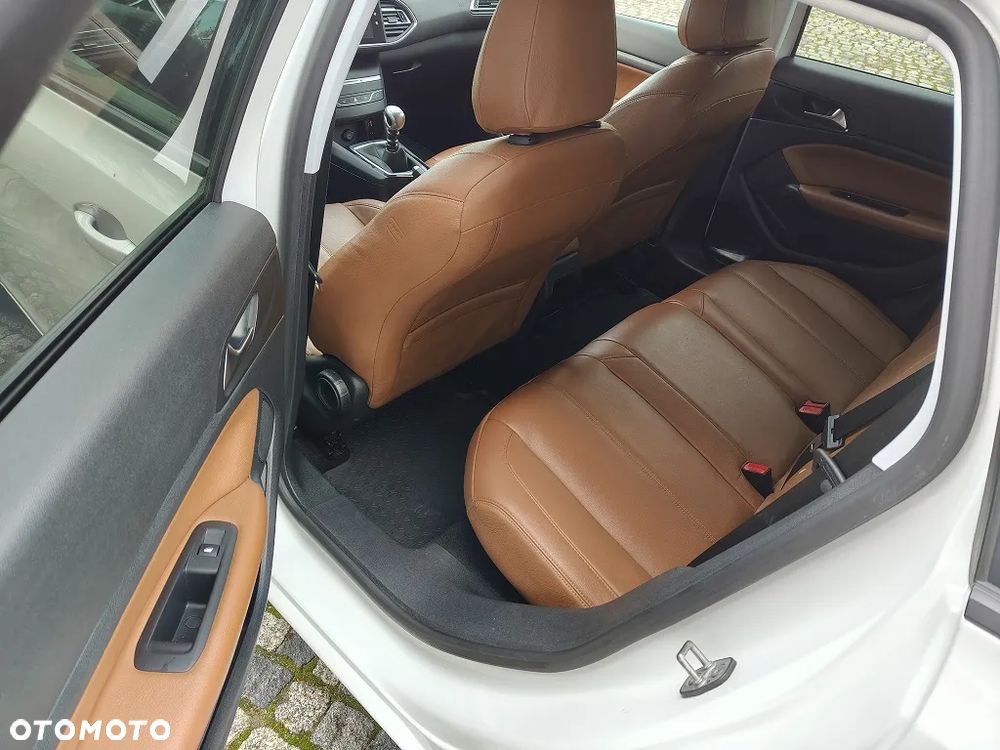 Peugeot 308 BlueHDi FAP 120 Stop&Start Active - 11