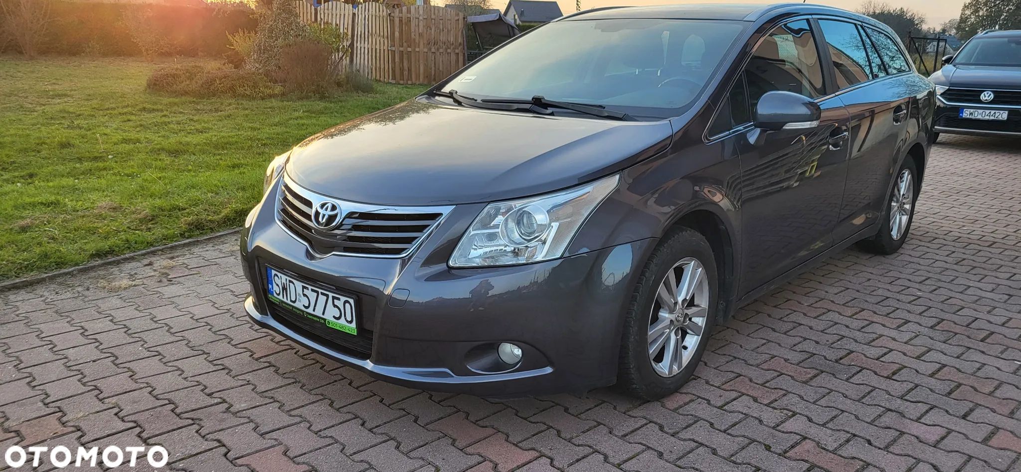 Toyota Avensis - 1