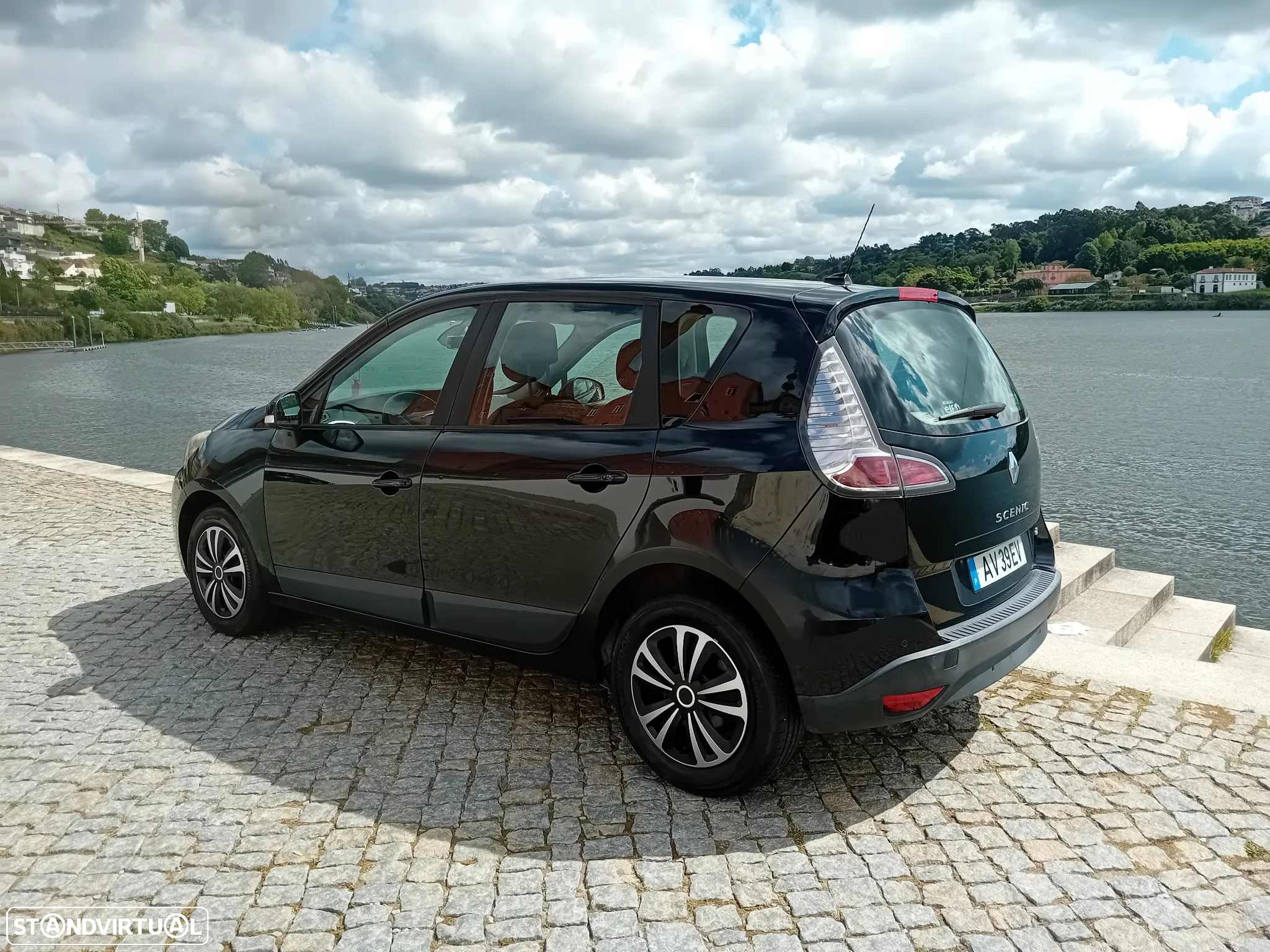 Renault Scénic 1.5 dCi Dynamique S - 5