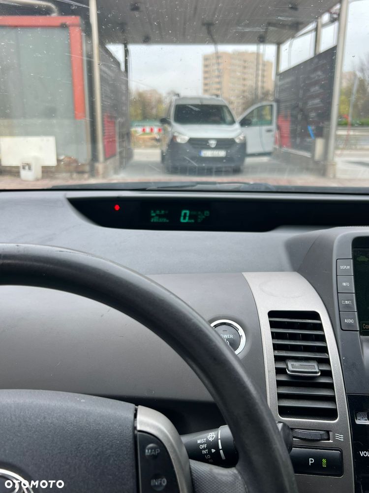 Toyota Prius 1.5 VVT-i Prestige - 6