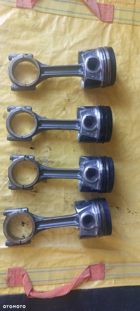 Tłok Korbowód 2.0 TDI DFG