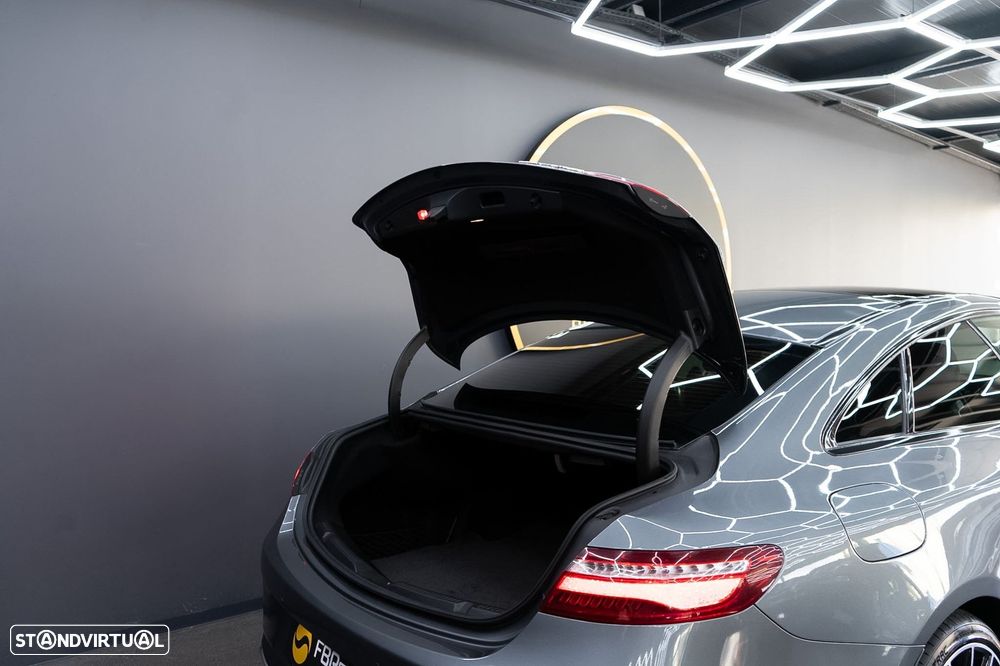Mercedes-Benz E 220 d AMG Line - 20