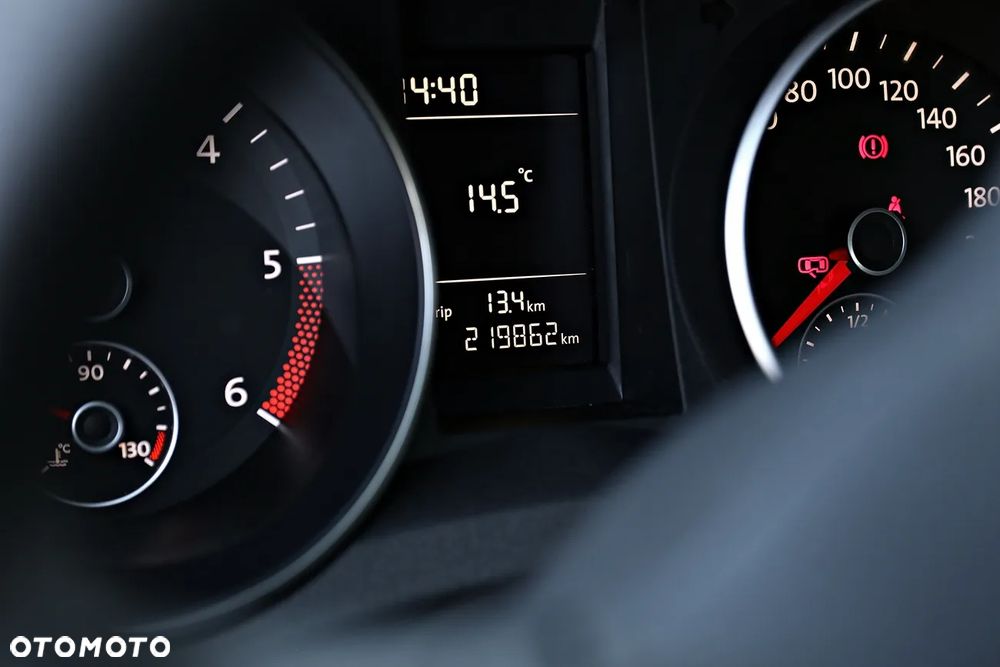 Volkswagen Golf 2.0 TDI DPF Comfortline - 38